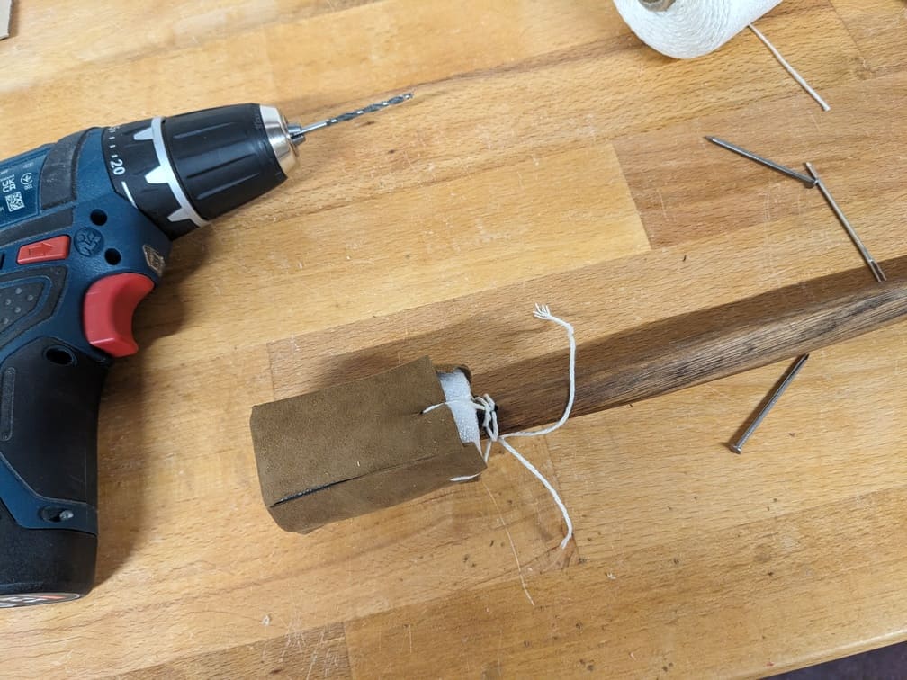 Fabrication de "Mailloche #3 - Noyer américain", étape 15