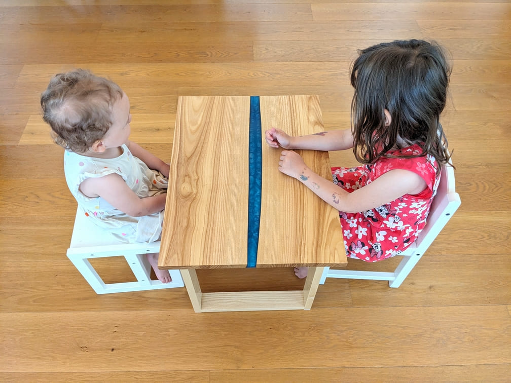 petite table enfants epoxy jpg 3