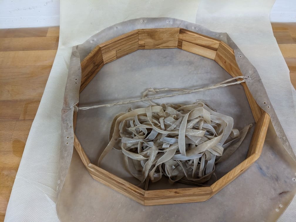 Fabrication de "Tambour chamanique #1 - Cerf et hêtre - 42.7 cm", étape 34