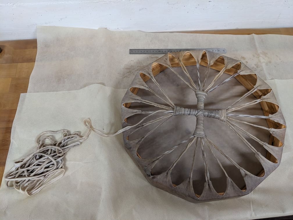 Fabrication de "Tambour chamanique #1 - Cerf et hêtre - 42.7 cm", étape 39