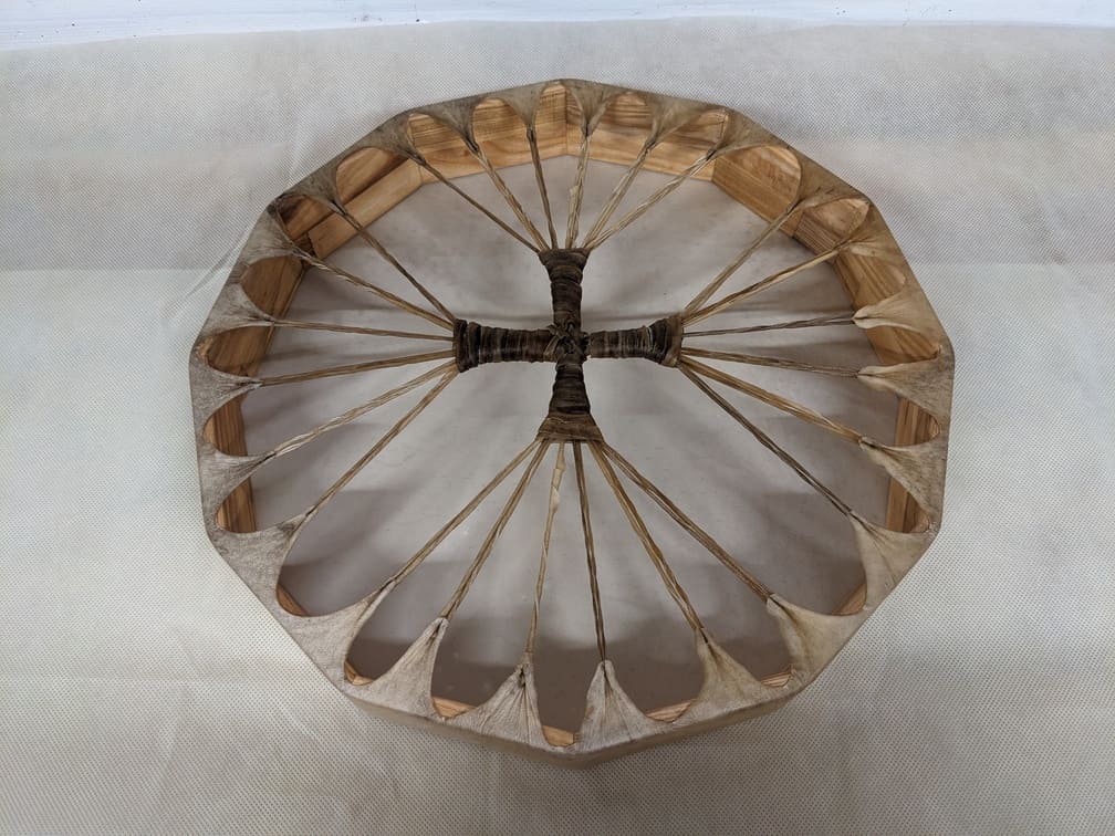 Fabrication de "Tambour chamanique #1 - Cerf et hêtre - 42.7 cm", étape 44